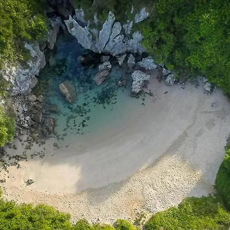 La Cueva De Villahormes